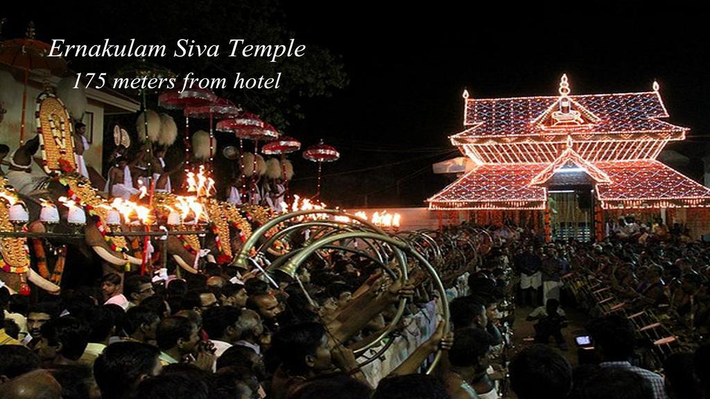 โรงแรมอิสวายา Kochi ภายนอก รูปภาพ